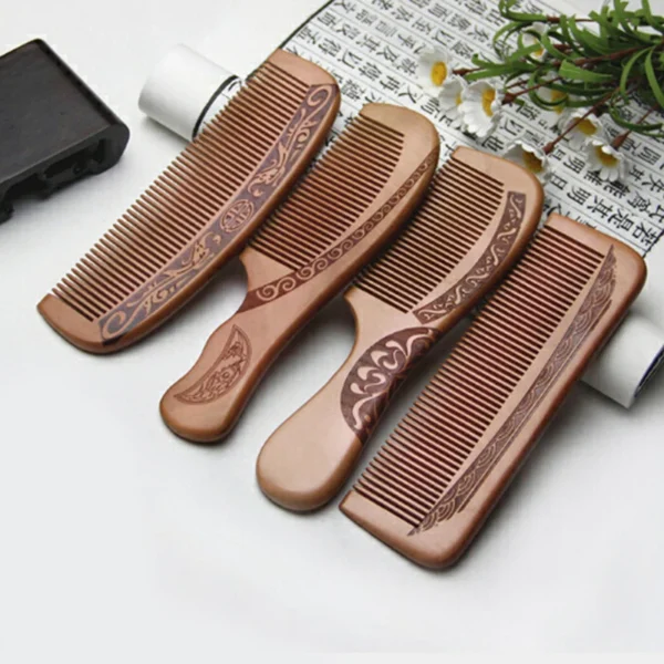 Wooden hair brush: Anti-static, close teeth, head massage health tool