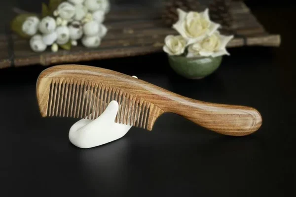 Large Handle Green Sandalwood Wooden Hair Brush for Smooth Hair - Image 2